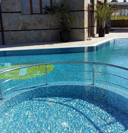 Toma's - Front Ξενοδοχείο Tsarevo