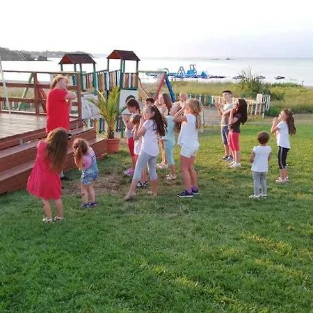 호텔 Toma's - Front 2*