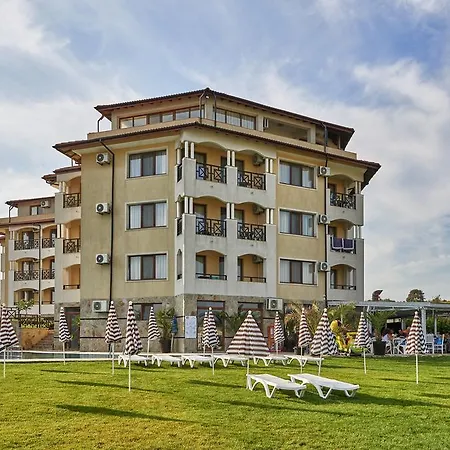 Hotel Toma's - Front