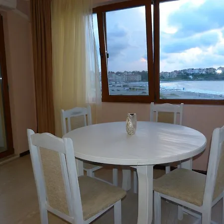 Hotel Toma's - Front 2*