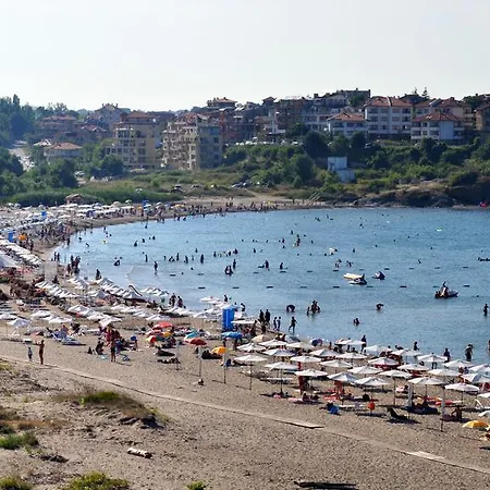 Toma's - Front 호텔