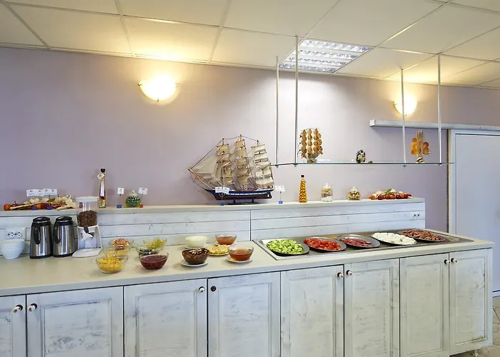 Toma's - Front Tsarevo