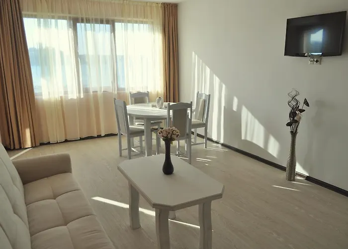 Toma's - Front Hotel Tsarevo